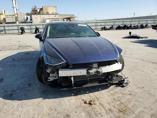 2022 Hyundai Sonata - Image 11