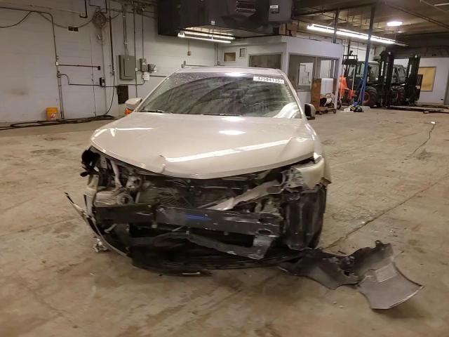 2013 Toyota Camry - Image 11