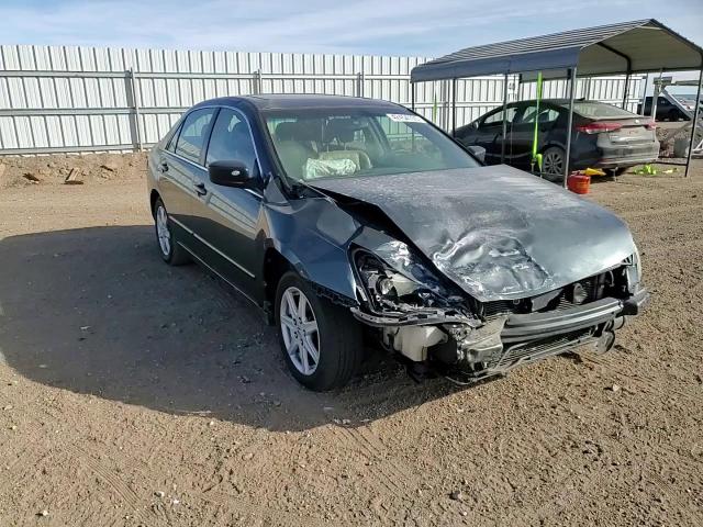 2004 Honda Accord - Image 10