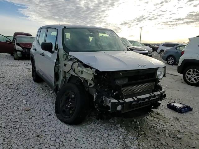 2020 Jeep Renegade - Image 10
