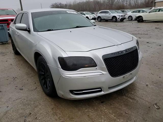 2012 Chrysler 300 - Image 13