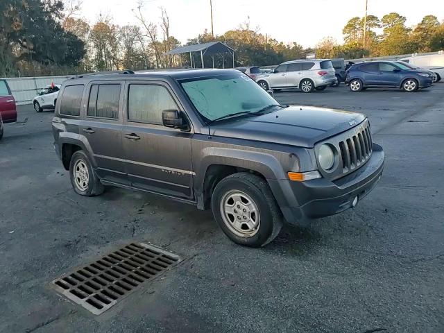 2014 Jeep Liberty (Patriot) - Image 12