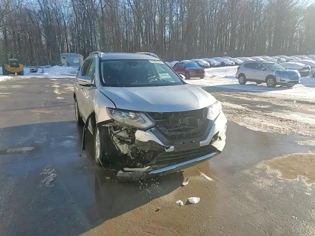 2019 Nissan Rogue - Image 12