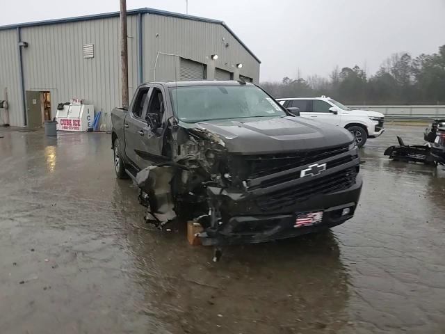 2019 Chevrolet Silverado - Image 13