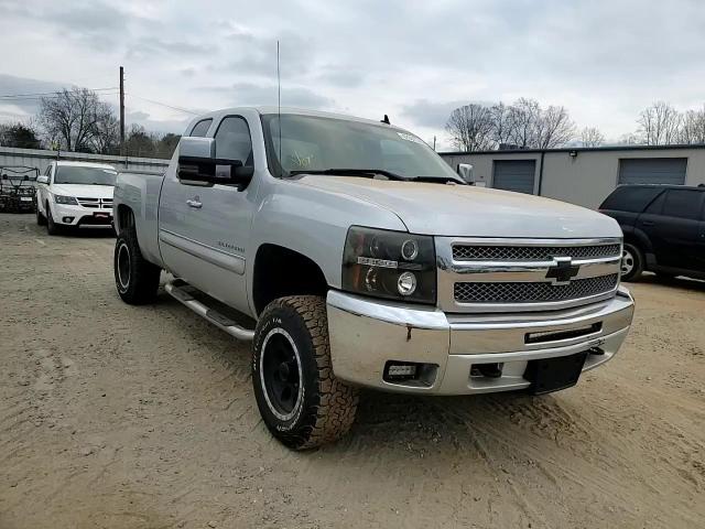 2013 Chevrolet Silverado - Image 10
