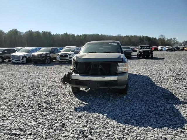 2008 Chevrolet Silverado - Image 11