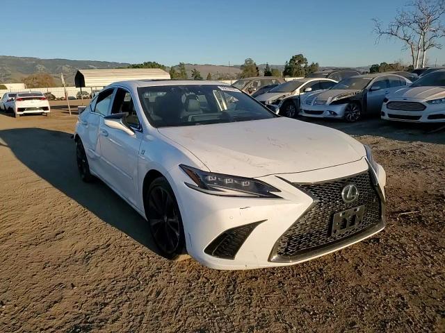2022 Lexus ES - Image 10
