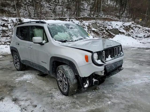 2016 Jeep Renegade - Image 12