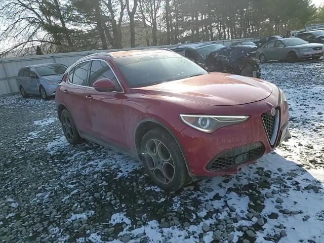 2018 Alfa Romeo Stelvio - Image 12