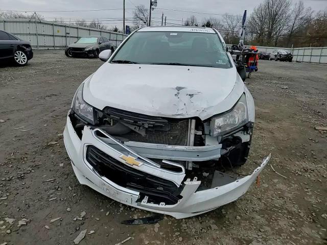 2015 Chevrolet Cruze - Image 10