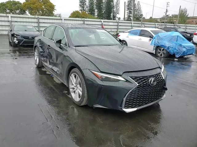 2023 Lexus IS - Image 11