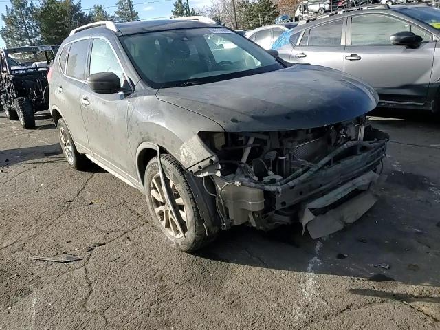 2019 Nissan Rogue - Image 11