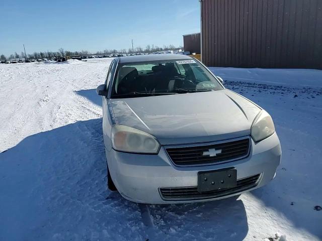 2006 Chevrolet Malibu - Image 11
