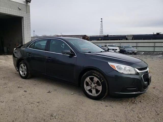 2016 Chevrolet Malibu - Image 10