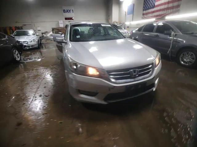 2013 Honda Accord - Image 13