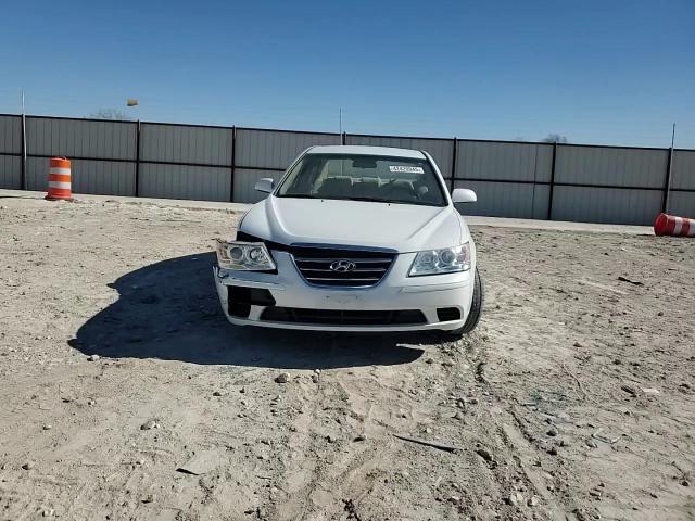 2009 Hyundai Sonata - Image 11