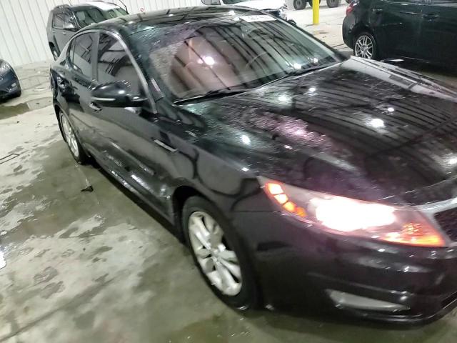 2013 Kia Optima - Image 13