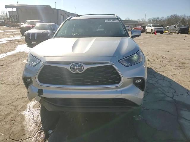 2022 Toyota Highlander - Image 14