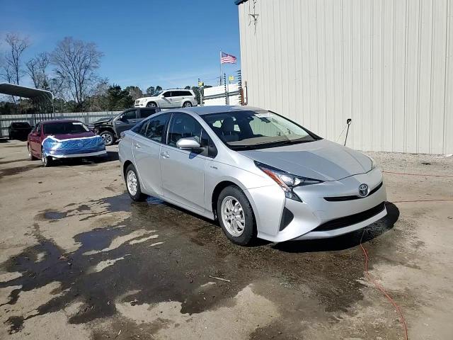 2017 Toyota Prius - Image 13