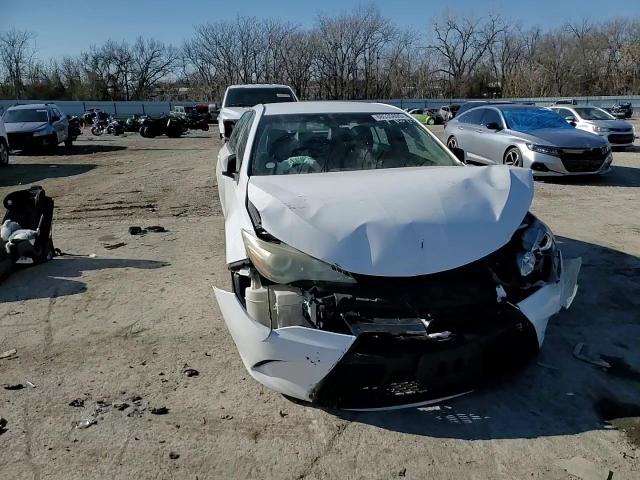 2016 Toyota Camry - Image 11