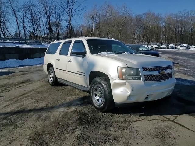 2011 Chevrolet Suburban - Image 11