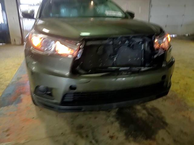 2015 Toyota Highlander - Image 11