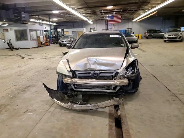 2005 Honda Accord - Image 11