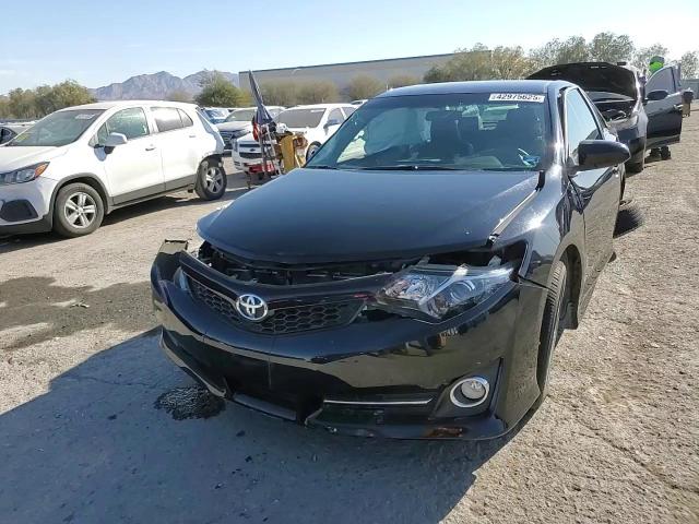 2013 Toyota Camry - Image 13