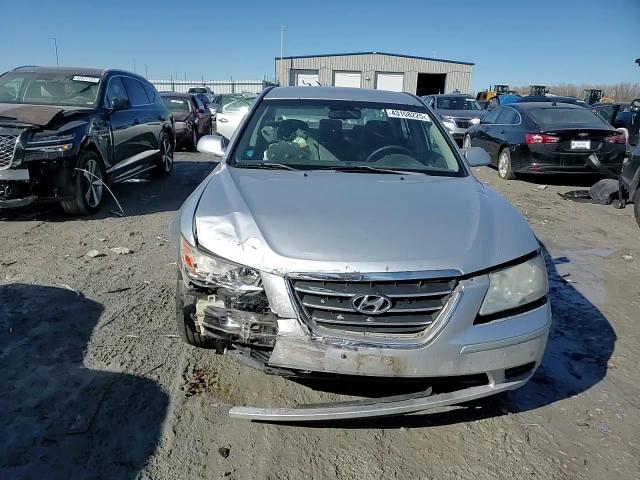 2009 Hyundai Sonata - Image 11