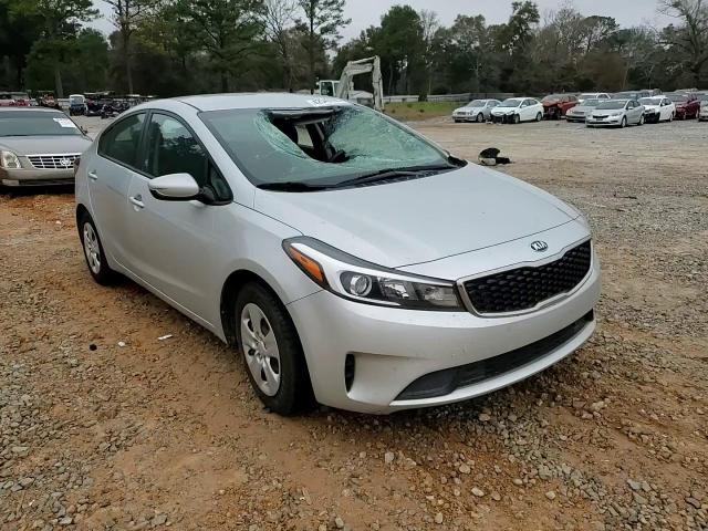 2017 Kia Forte - Image 11