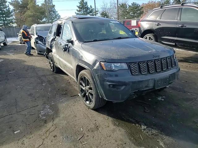 2018 Jeep Grand Cherokee - Image 10