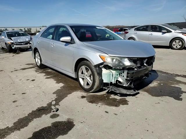 2014 Toyota Camry - Image 14