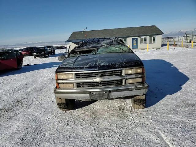 1996 Chevrolet Suburban K1500 VIN: 1GNFK16R0TJ417592 Lot: 42424015
