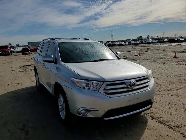2013 Toyota Highlander - Image 11