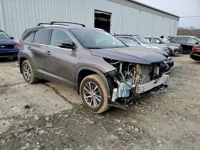 2019 Toyota Highlander - Image 15