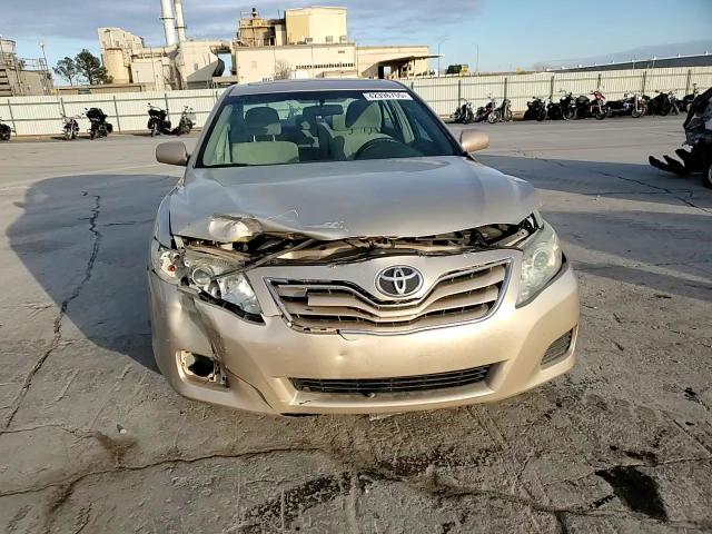 2010 Toyota Camry - Image 10