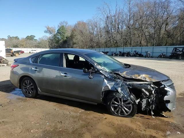 2015 Nissan Altima - Image 13