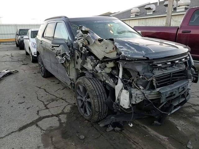 2017 Ford Explorer - Image 11