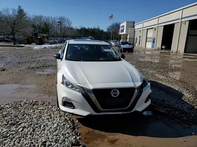 2020 Nissan Altima - Image 10