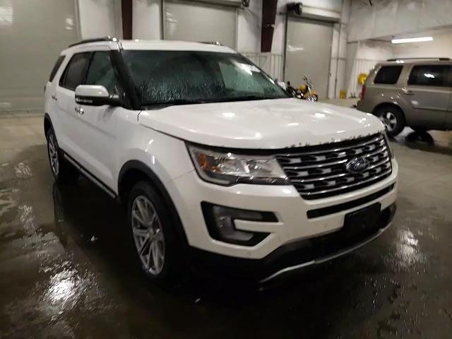 2017 Ford Explorer - Image 11