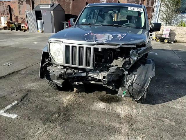 2012 Jeep Liberty (North America) - Image 11