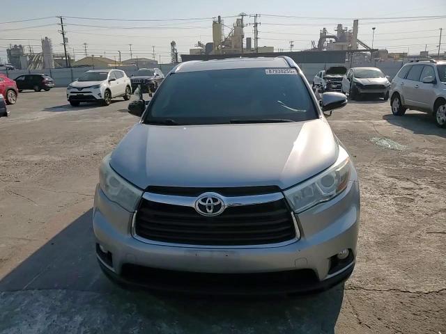 2016 Toyota Highlander - Image 12