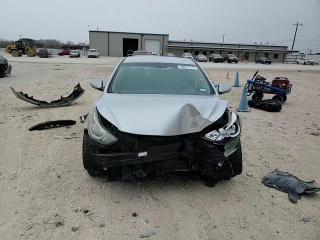 2014 Hyundai Elantra - Image 10