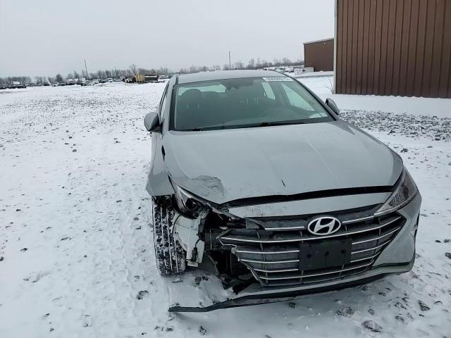 2020 Hyundai Elantra - Image 11