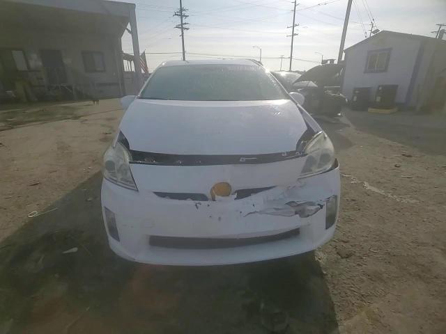 2010 Toyota Prius - Image 11