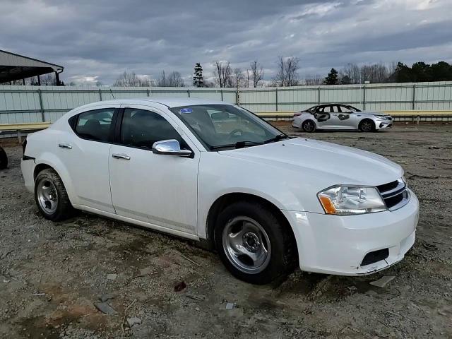 2014 Dodge Avenger - Image 11