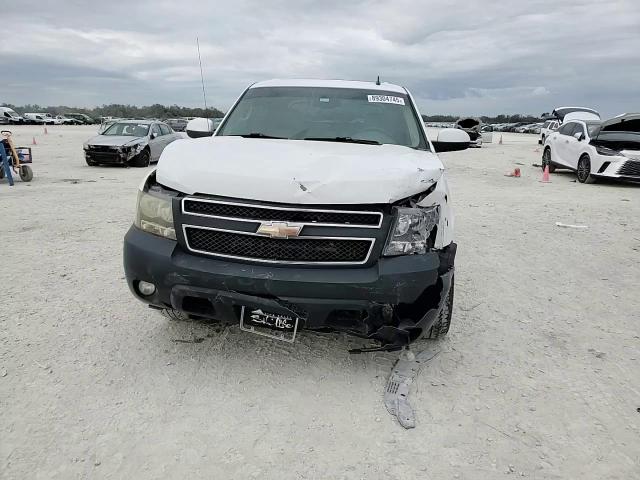 2009 Chevrolet Avalanche - Image 11