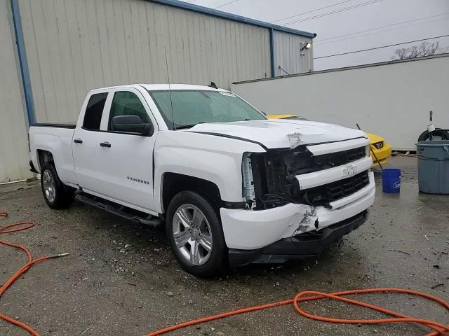 2018 Chevrolet Silverado - Image 14