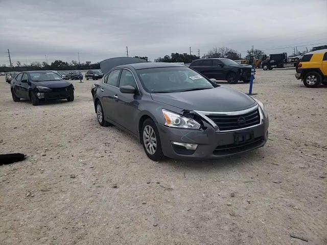 2015 Nissan Altima - Image 11