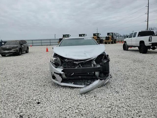 2013 Toyota Camry - Image 10